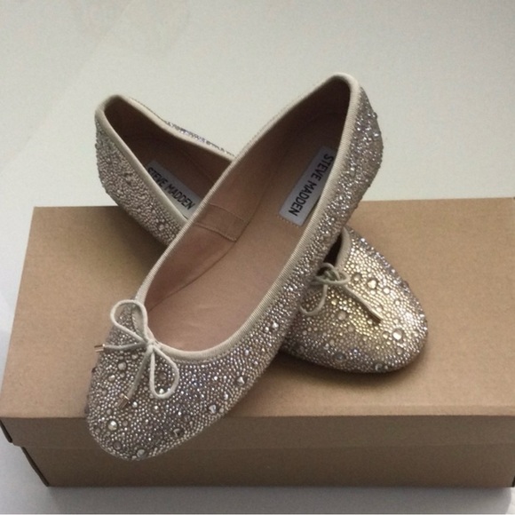 Steve Madden Blossoms-R Champagne Sz 7 Ballet flat  Decorative rhinestone - Picture 1 of 7